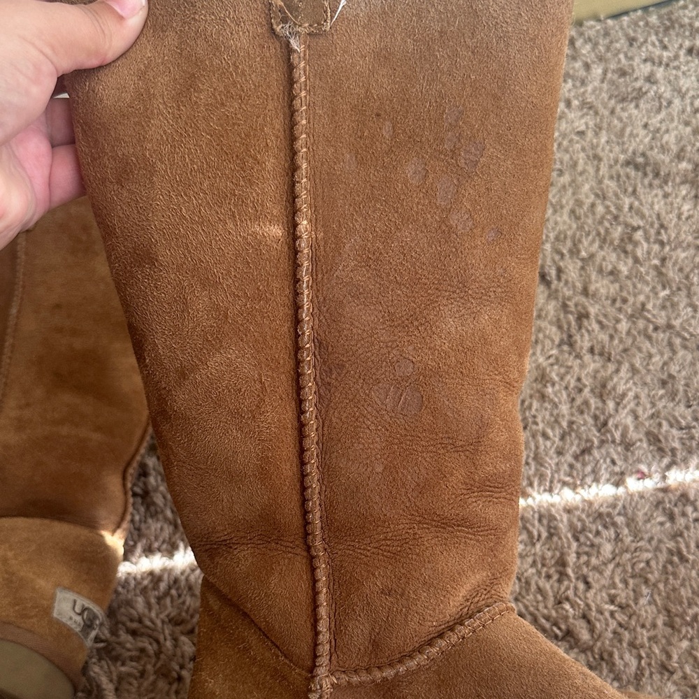 UGG Tan Boots with Button and Fur Trim - Picture 8 of 9